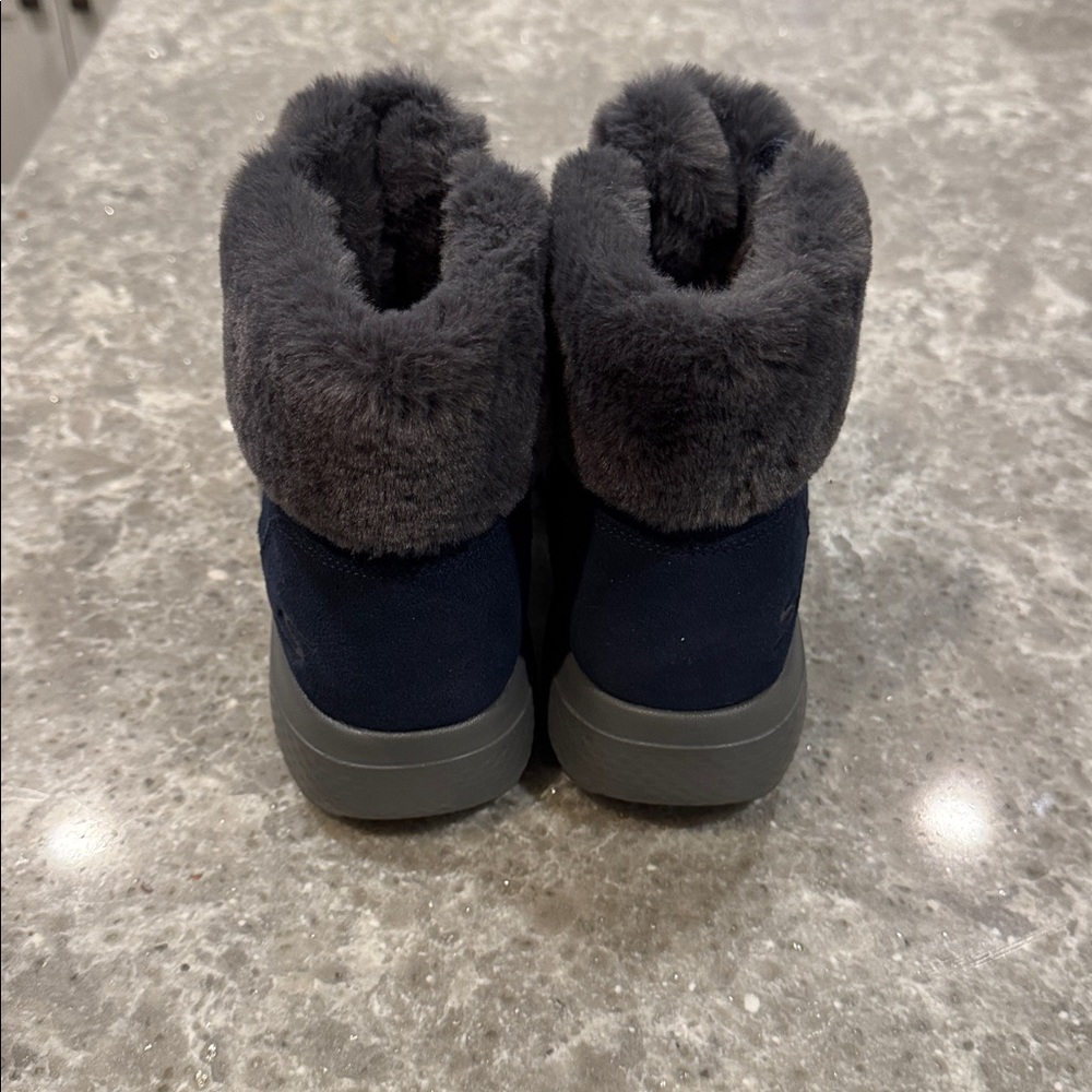 New, never worn Skechers faux fur lined boots. - Picture 3 of 6